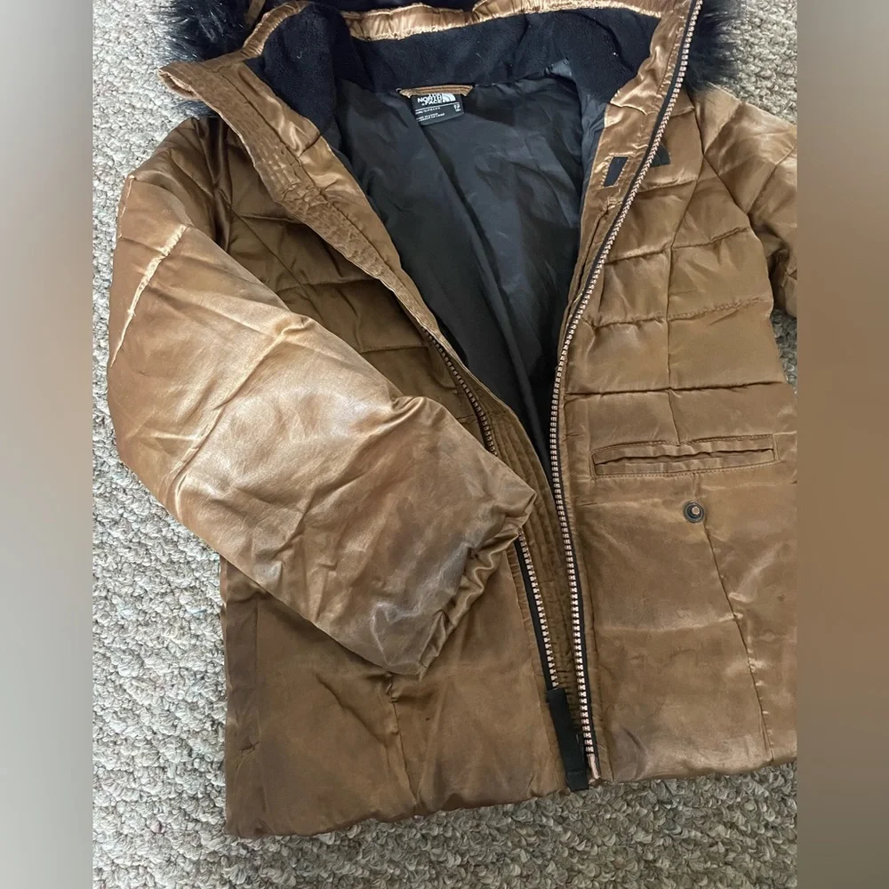 North face winter coat - Picture 2 of 4